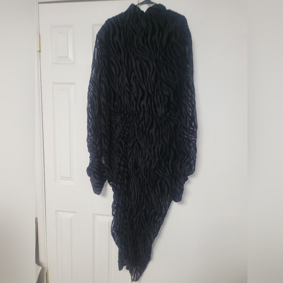 Pretty Little Thing black strip dress size us 24 - Picture 2 of 11